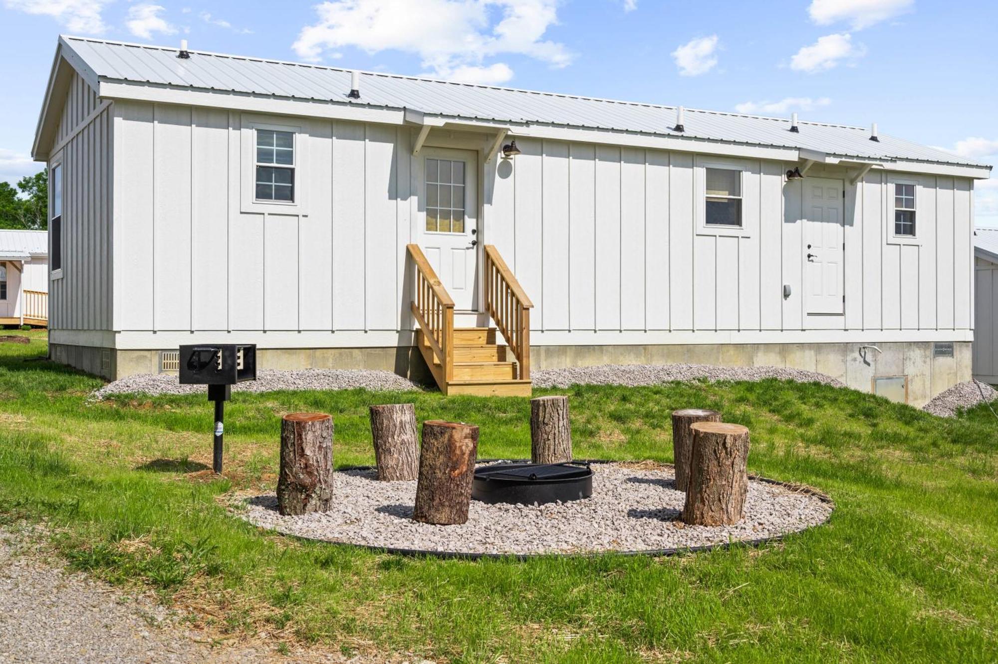 The At Eden Reserve - Near Ark Holiday home